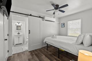 Mint Julep - Studio in Downtown Lexington - 5