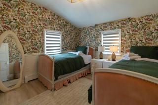 Quiet Cottage In The Woods, with Hot Tub! - 8