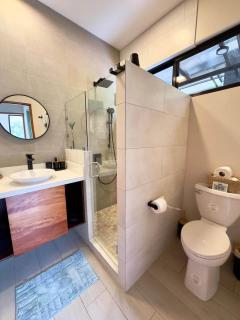 Modern lake retreat btwn MonteVerde & La Fortuna - 2