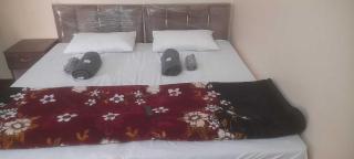 Kashi dham Homestay-Near to Temple and ghats - 3