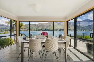 Lakeside Serenity - Wanaka Holiday Home - 5