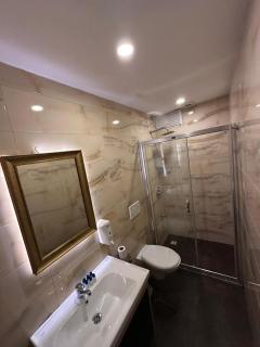 Hanpoint Suites Grandbaazar - 5