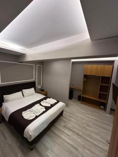 Hanpoint Suites Grandbaazar - 2