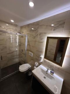 Hanpoint Suites Grandbaazar - 2