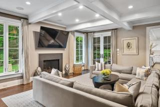 Luxury Princeton Estate Pool, Hot Tub, Sleeps 20 - 9