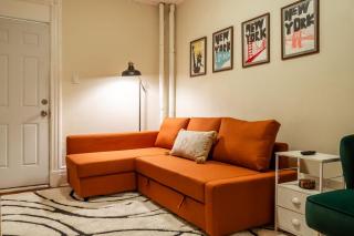 Modern Comfort Minutes from NYC, Free Parking - 2