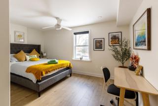 Urban Oasis Steps to UofT Culture Patio - 3