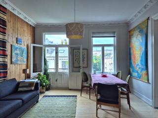 Bright and cozy apartment with balcony - 0