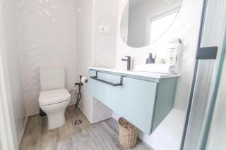 Cozy 1BR Picasso By Easytrip - 2