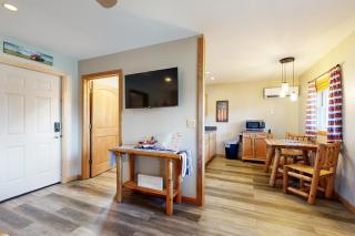 Lakefront, Pet-Friendly 1BR with Porch and Fire Pit - 7