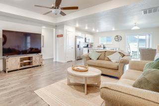 Hot Tub, Patio and Yard! Modern Nampa Home - 9