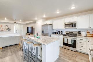 Hot Tub, Patio and Yard! Modern Nampa Home - 4