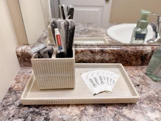 Spacious 4BR with King Suite - Garage - Netflix - 7