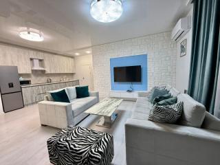 Premium Luxury apartment in City Center, By Malibu Park , Top location with Open Balcony - 3