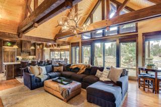 Hot Tub and Dock Deschutes River All-Season Retreat - 5