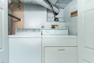 9th and 9th | FastWiFi | Downtown | W/D - 4