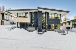 Stellar Ski-in Ski-out Townhouse 8 - Luxury 3 BR w Private Hot Tub and Gym and Pool Access - 7