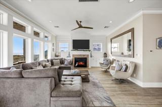 Beachfront Home, Hot Tub and Private Walkover - 0