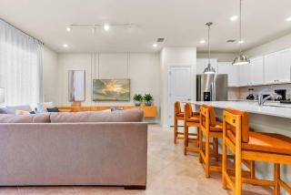 Brand-New Charming Pool Home in Exclusive Resort - 3