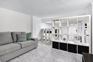 Modern Coastal Apartment Newly Renovated WiFi A.C - 7