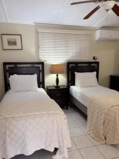 Patch&Porch Cottage - 5