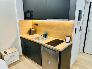 Brown balcony suite no 2 Piraeus Port - 2