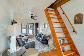 Dock and Serene Views, Lakefront Home in Chappells - Chappells - 1