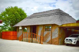 Makgadikgadi Riverview Inn - 0