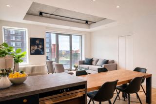 Beautiful view to Canary Wharf , O2 arena , near by London Excel 3-beds - 1