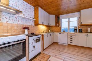 DAL915-Amal-Basen-410 - 8