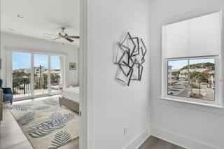 Sunlight Coast Gulf-View Luxury Steps to the Beach - 3
