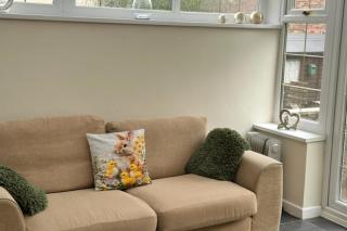 3 Bed House - Sleeps 6 - Parking - Garden - WIfi - 9