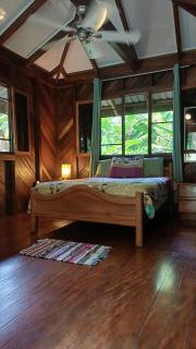 Wooden Cabin with deck Over Creek, walk to beach - 6