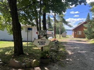Stunning Lakeview Muskoka Pier 100 Resort - 3