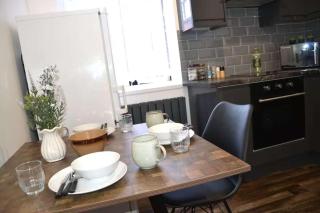 Sleek Apartment in Cosy Coventry - 8