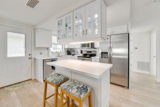 Private Beach Retreat on Siesta Key! Bright Villa - 1