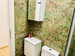 Brown balcony suite no 2 Piraeus Port - 9