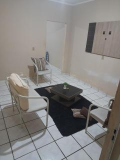 Casa com excelente localização e com garagem - 0