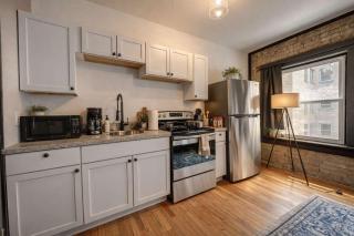 Amazing Studio McKinley Beach - Brady St Lowr East - Milwaukee - 9