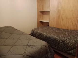 Cabaña Acogedora a Pasos del Mall con Estacionamiento - 6