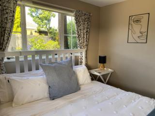 The Ground Floor Guest Suite - 9