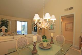 V3986 - 2 Hole Circle - Alice Lodging - 5