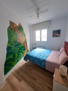 Céntrico ,garaje, wifi y colchones visco nuevos - 3