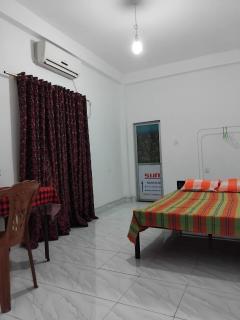 Drivers' , Guides' & Family Rooms - 9