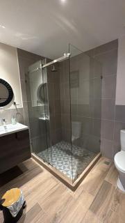 A complete, cozy apartment on Roosevelt - 5