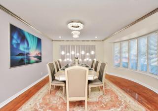 Luxury Retreat with Heated Pool, Firepit, Outdoor Cinema - 2