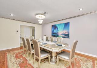 Luxury Retreat with Heated Pool, Firepit, Outdoor Cinema - 1