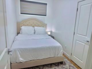 Stylish and Cozy 2-Bedroom Guest Suite in West Edmonton - 7