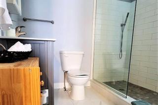 Amazing Lakefront cottage on Paradise Lake - 4