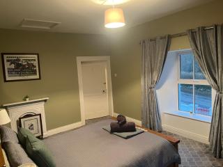 Entire Farmhouse in Tipperary - 4